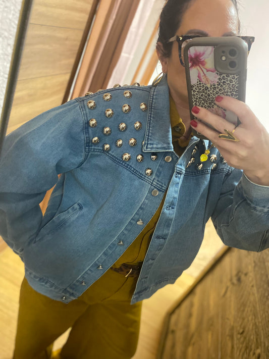 Veste en jean clouté