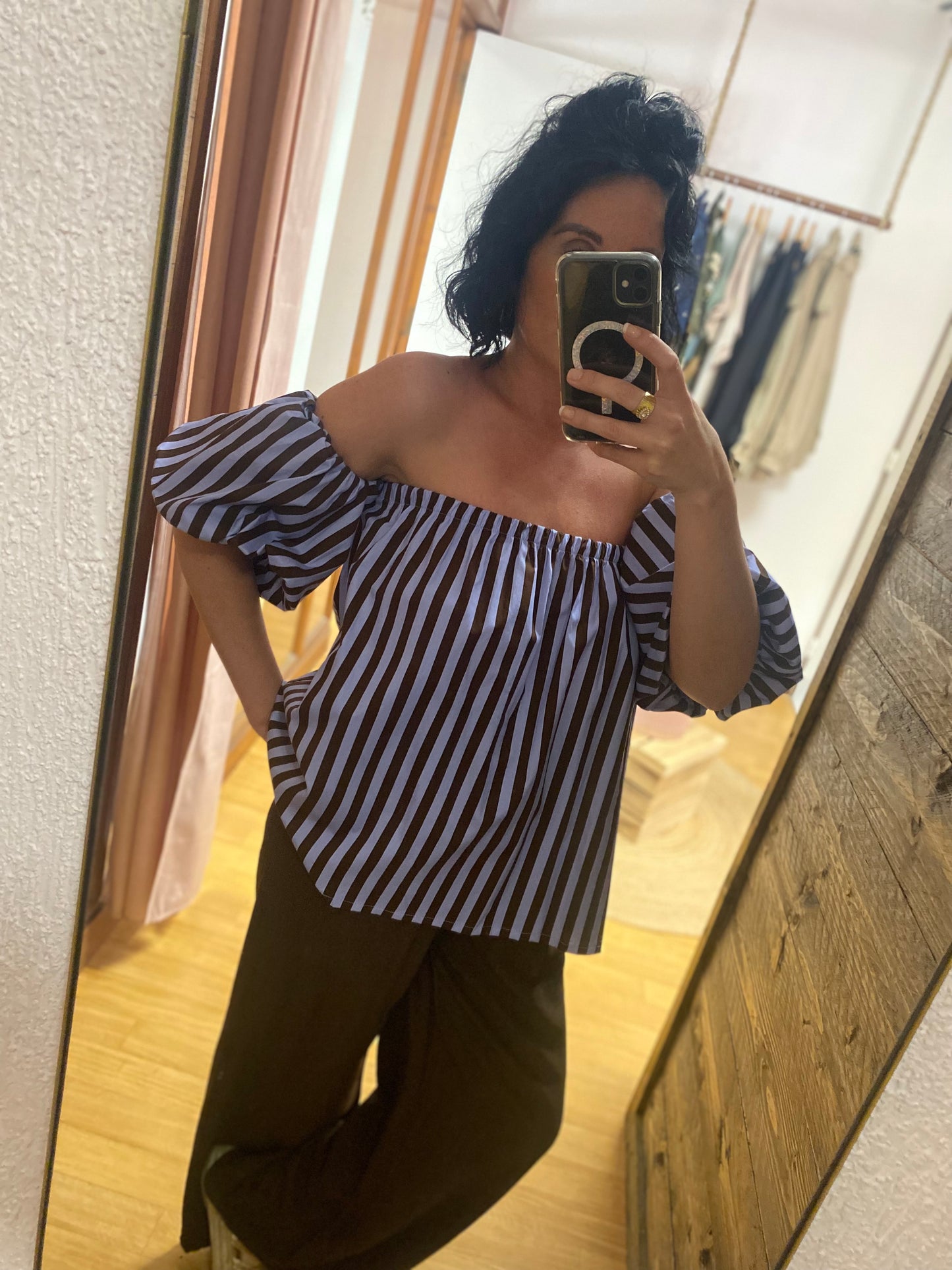 Blouse épaule dénudée